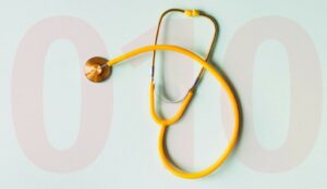 Ein Stethoskop und Nullen und Einsen