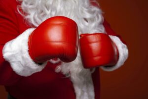 Samichlaus mit Boxhandschuhen